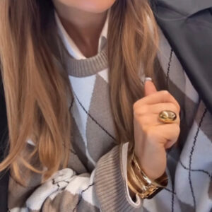 SWETER W ROMBY EMO BEŻOWY