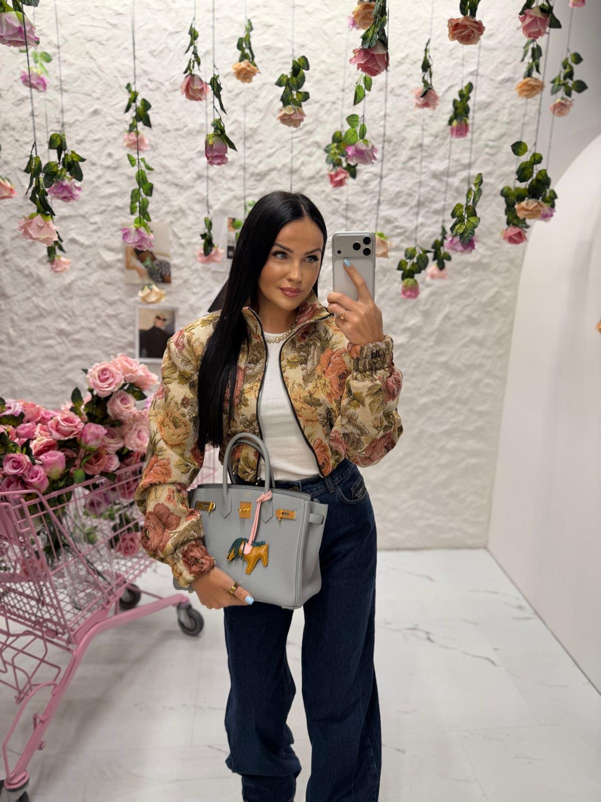 0d0bd36f-2c26-4fbc-8996-d23ed8410d9a