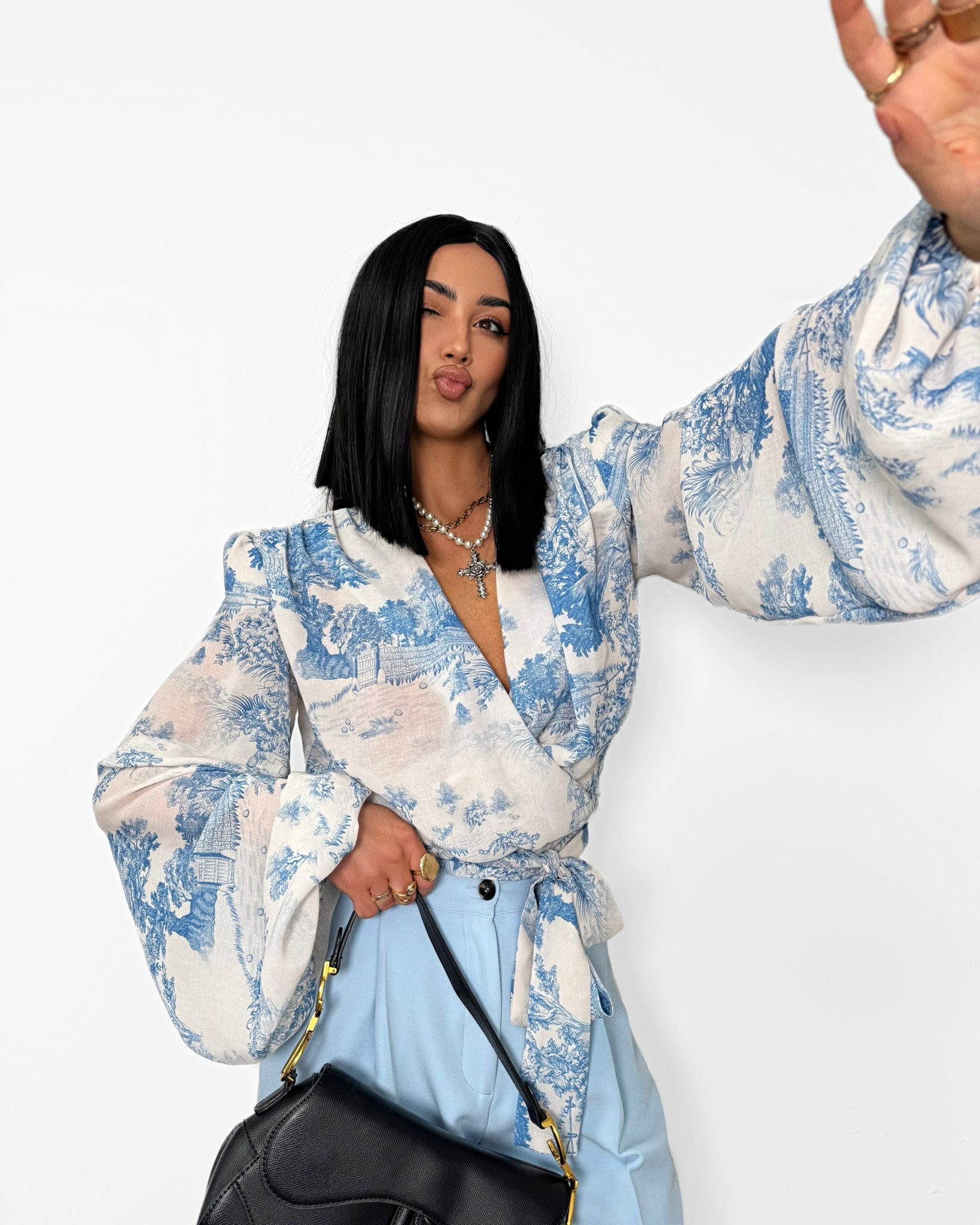 2f817aef-4fbb-4840-bb61-d0164301c5b6