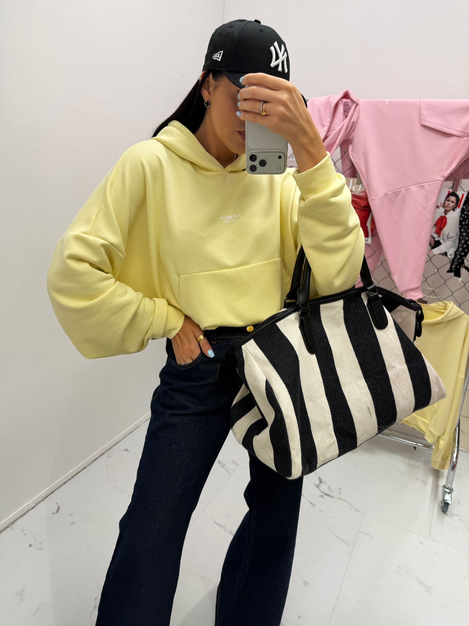 6a875e09-a3ec-47df-907e-c68a915bb8c5