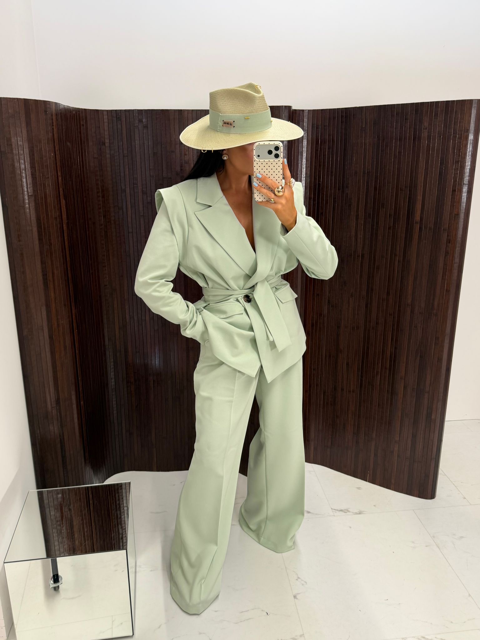 29bd6f49-aae6-41d9-b2cc-d6197f282faa