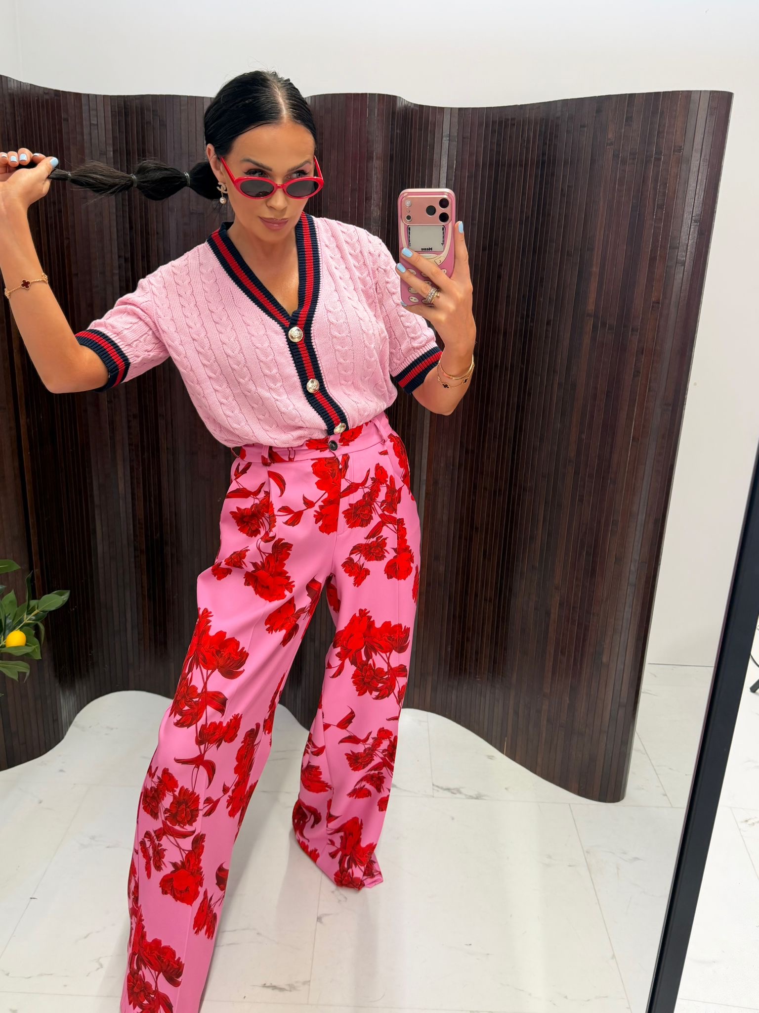 9e42e1b7-86a7-481b-b097-7c6a743962ca