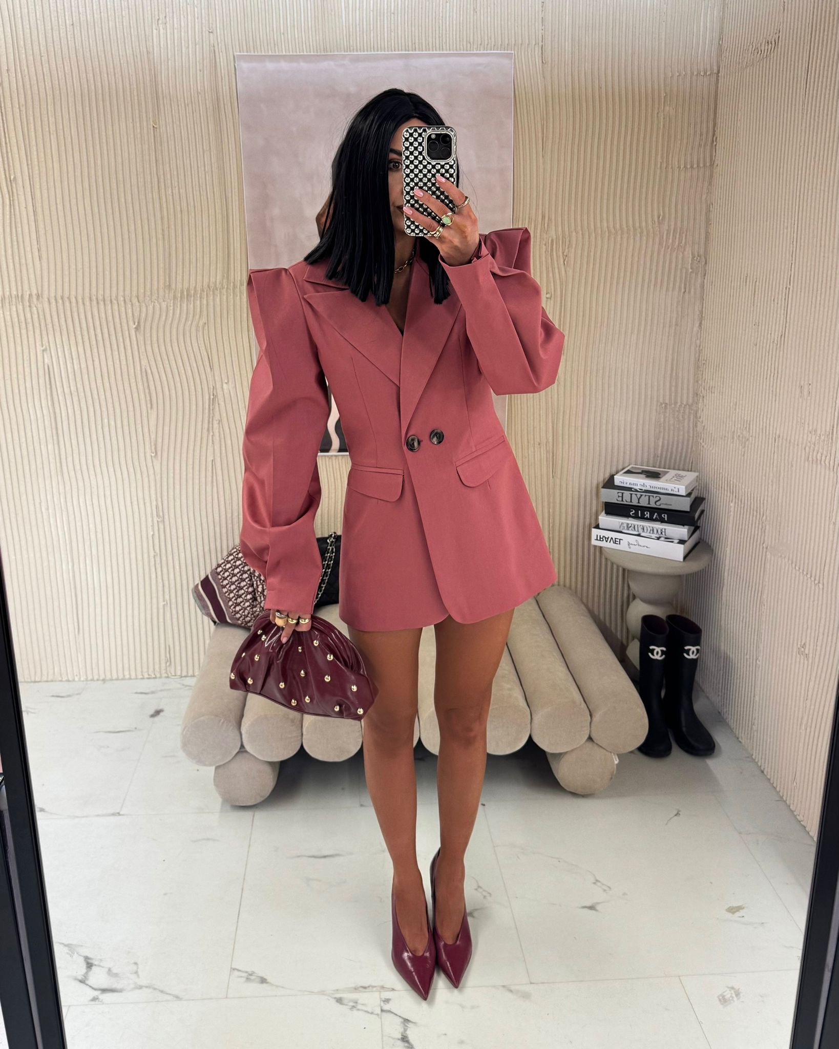 f2697081-4a1d-4c0d-9234-97a0fbdd2bad